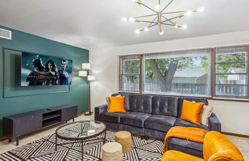 HotTub, Cinema & Games in a Quiet Neighborhood - Foto 41