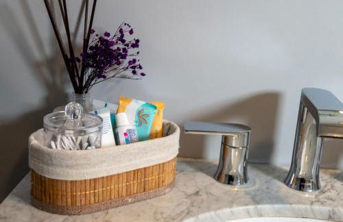 Lovely Home, centrally located! - Photo 11