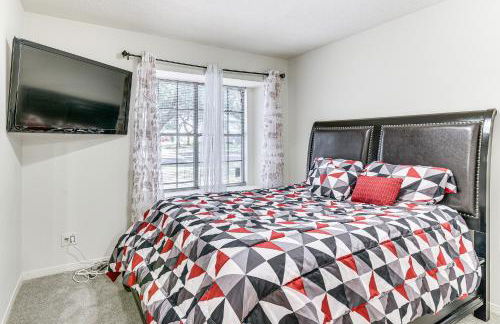 Extended Stay in Sugar Land! Family Home with Yard - Foto 15