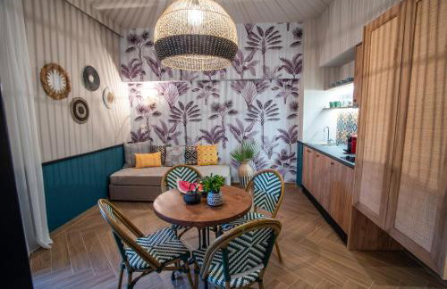 KRISSAIA SEASIDE SUITES - Photo 4