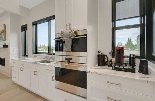 4BR 4BA Modern Lakefront Lodge - Foto 7