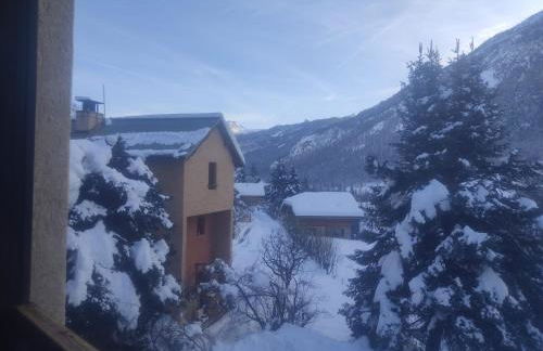 Agréable appartement au calme avec vue montagne, commune de Le Monêtier les Bains - Le Freyssinet - Photo 5