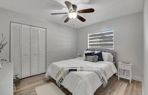 Boca Beauty - Stylish Home With Pool 3 Bedroom Home by RedAwning - Foto 6