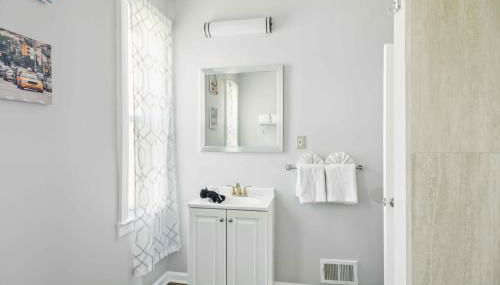 Detroit 3BR Retreat w/ Wi-Fi + Street Parking - Foto 3