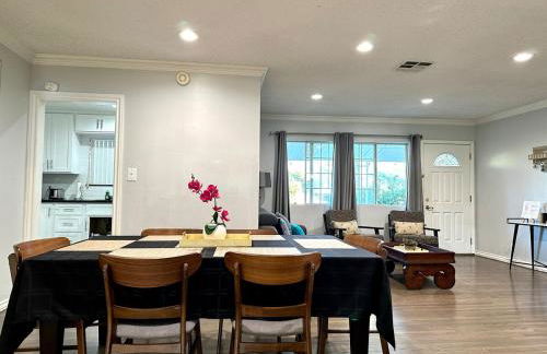 Tranquil Poolside Oasis with BBQ and Serene Ambiance - Foto 24