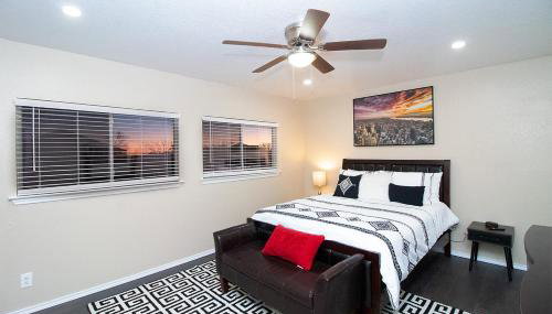 Cozy Home - Self Check-In w/Spacious Deck - Foto 4