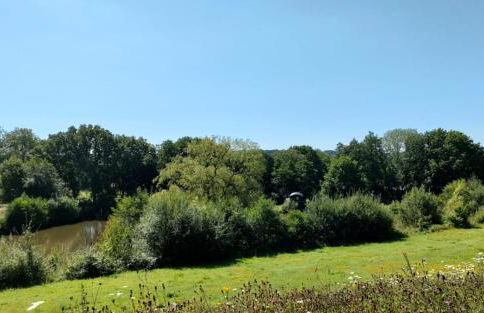 Charming tranquil Shepherds Hut with lakeside balcony 'Roach' - Foto 43