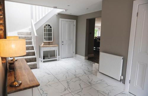 Large Country House with Hot Tub, Pool Table, and Log Burner - Photo 78