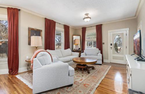 City Park Charm - Vintage Home with Modern Comforts - Foto 15