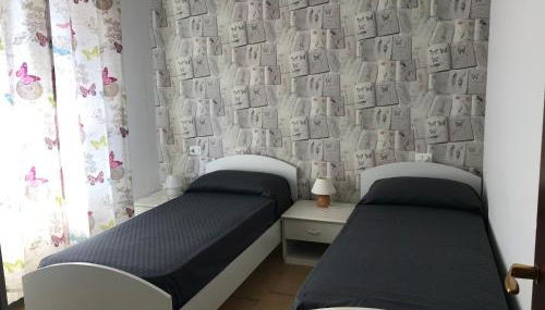 Blue Shades - Photo 5