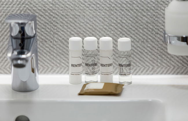 Aquamarina Prima Apartments by Renters - Photo 24