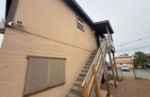 Flowers Downtown Apt Free Parking - Foto 28