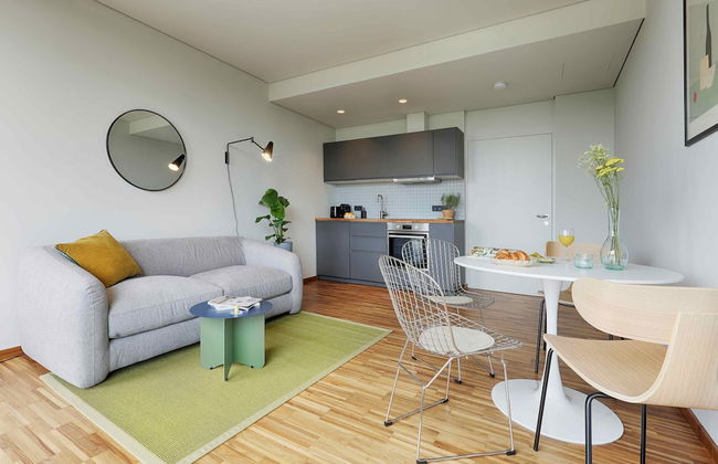 homie stay Architektenapartments im Grünen mit Blick auf die Würzburger Innenstadt - Photo 6