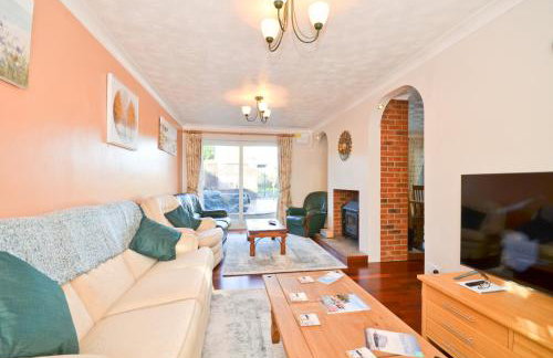 Dassia-Rural Bungalow, Dog Friendly with Hot Tub Near Gurnard - Foto 7