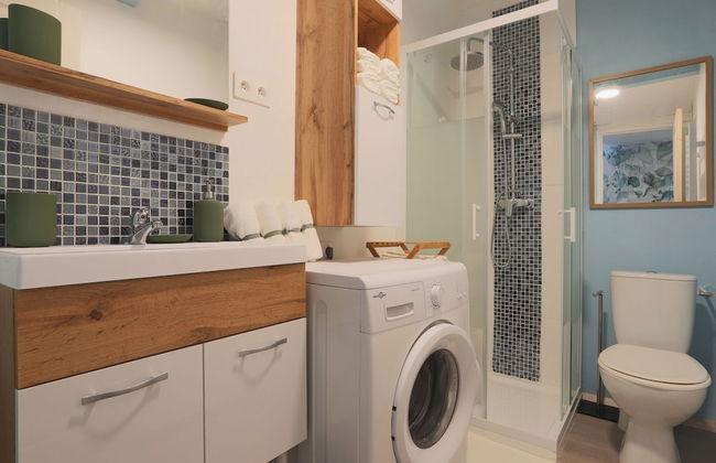 Charming Holiday Home in Gargas With Swimming Pool - Photo 16