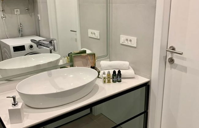 Lux - With Private Pool - A1 - Photo 15