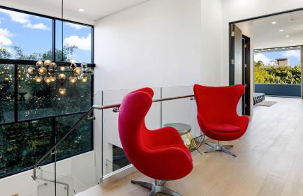 Private LA Retreat w Pool Hot Tub Fire Pit Near Melrose Ave The Martel House by AvantStay - Foto 19