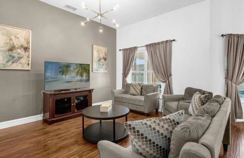 Vista Home near Disney - NEW heated hot tub - games room - Foto 9