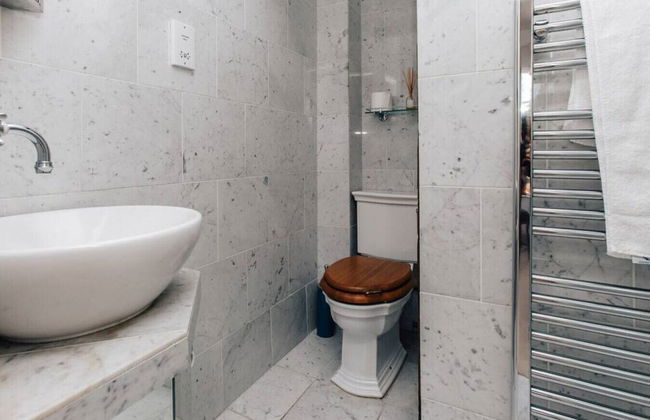 Dolls House - Luxury Townhouse - From 400 Per Night - Photo 69