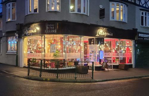 Vale View Apartment, Prestatyn, North Wales - a stylish, dog-friendly holiday let just a 5 min walk to beach & town! - Foto 43