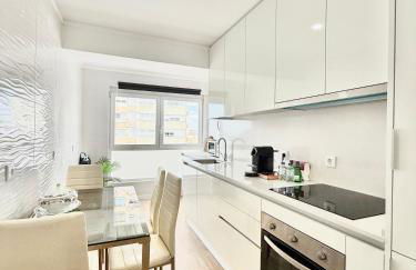 The View II Costa Caparica ( private parking ) - Foto 9