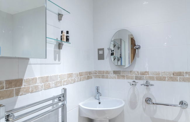 Cottage - Sleeps 5 - Hot Tub - Garden - Parking - Foto 11