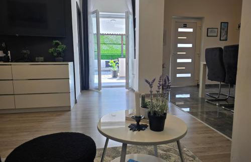 Grey House with heated pool Kričke Drniš - Foto 4