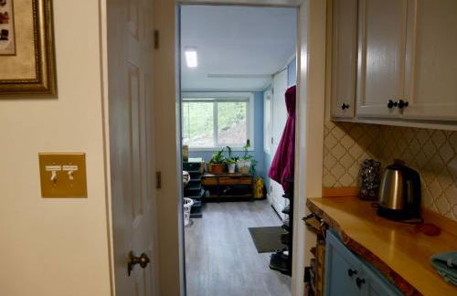 Cozy Dog-Friendly Home with WiFi - Foto 15