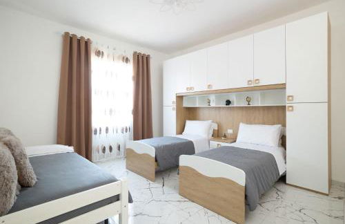 Free Parking Elmi - due passi dal Lago Maggiore - Foto 14