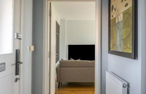 Luxurious Private One Bedroom Apartment with Sky TV, Movies & Netflix - Foto 36