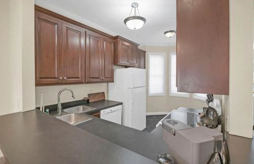 Cozy 2BR Home Near Ft Jackson - Photo 24