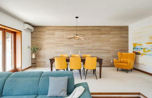 Beach Villa with Jacuzzi & Garage by HostWise - Foto 26