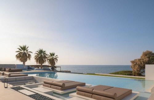 Asea Villa, Spectacular right-on-the-beach Retreat, By ThinkVilla - Foto 1