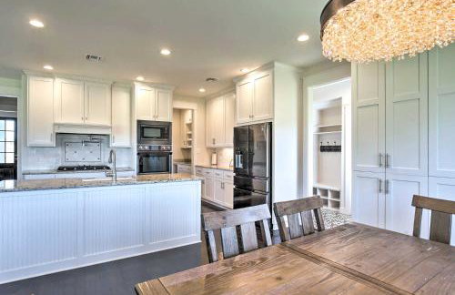 Spacious Texas Getaway with Fire Pit and Pond! - Foto 8