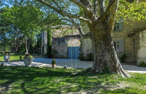 Stunning farmhouse with heated private pool in Provence - Photo 12