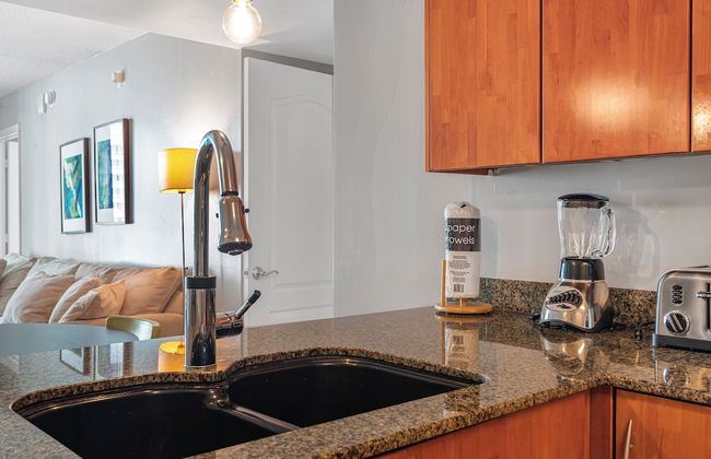 Sky High 31st Floor Condo W Parking - Foto 66