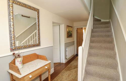 Guildford Farmhouse - Photo 21