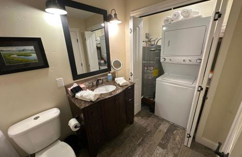 Historic Washington St Balcony - Photo 19