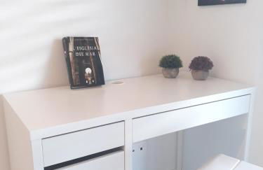 Rooftop pool near the beach and Barcelona - Photo 36