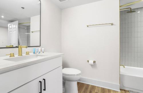 Comfortable Apartment with Top Amenities - Foto 34