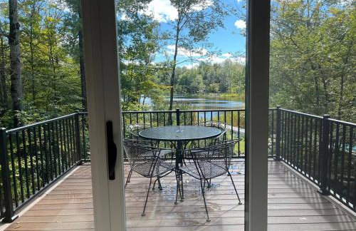 Little Longbow Lakefront Chalet - Foto 6