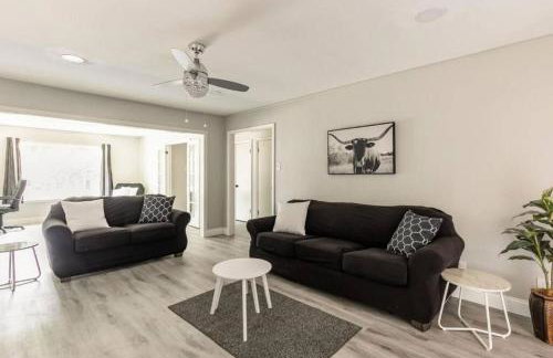 4 Bed 3 Bath House, Spacious, Smart TVs in all rooms, Whole house to yourself - Foto 2