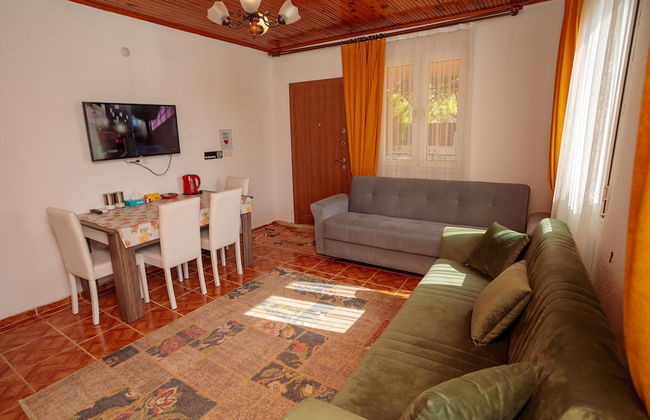 Lumos Homes - Photo 8