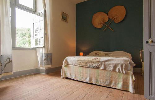 Historic Mansion by River Cénevières - Foto 27