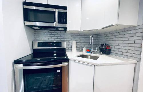 Luxe City Hall Suite by Rittenhouse Square - Photo 8