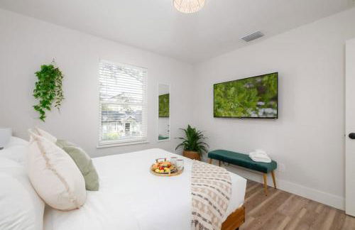 Serene Place Walk to UF Stadium Near Shands & Downtown - Foto 9