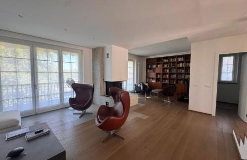 Ampio Appartamento con vista lago, sauna e camino Golf club Margara - Foto 7