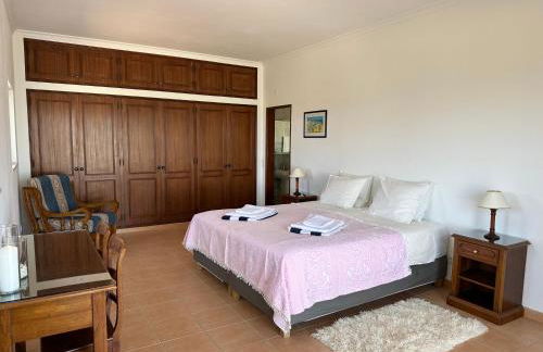 BnB Homes Luxurious Villa Stardust with Swimming pool & BBQ for Family Fun - Foto 5