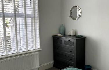 Contemporary 3-Bedroom Home with Stunning Views - Foto 23