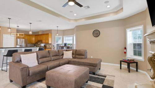 Luxury Home with Gourmet Kitchen - 3 Miles to A&M, Sleeps 14 - Foto 2